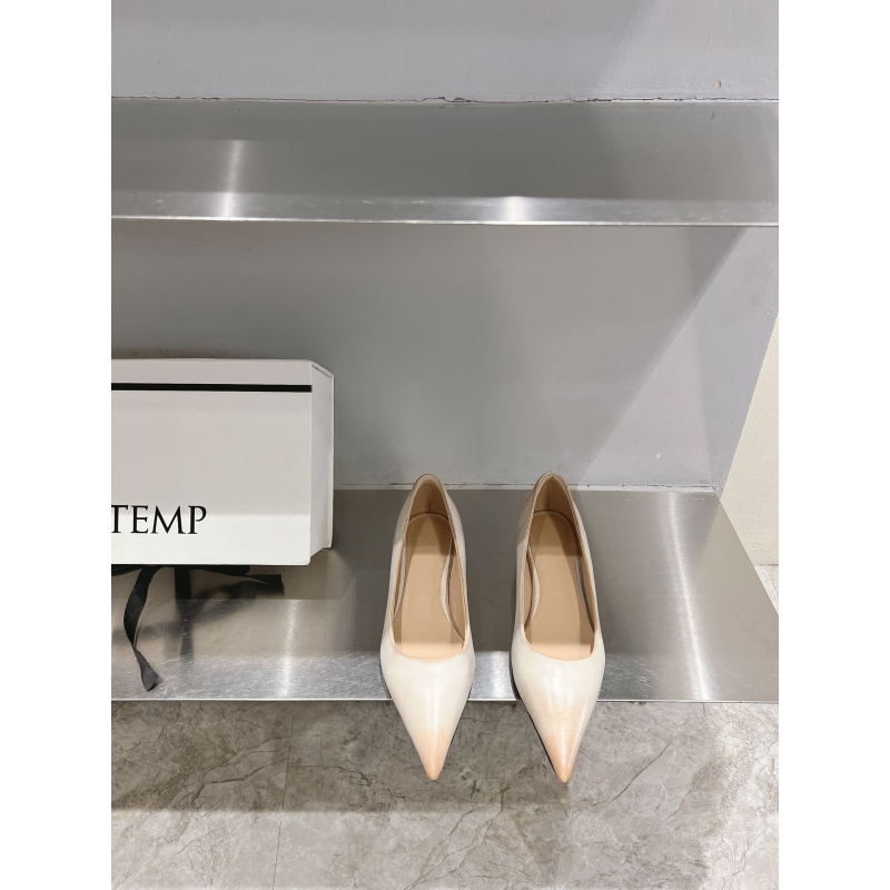 Other flat shoes